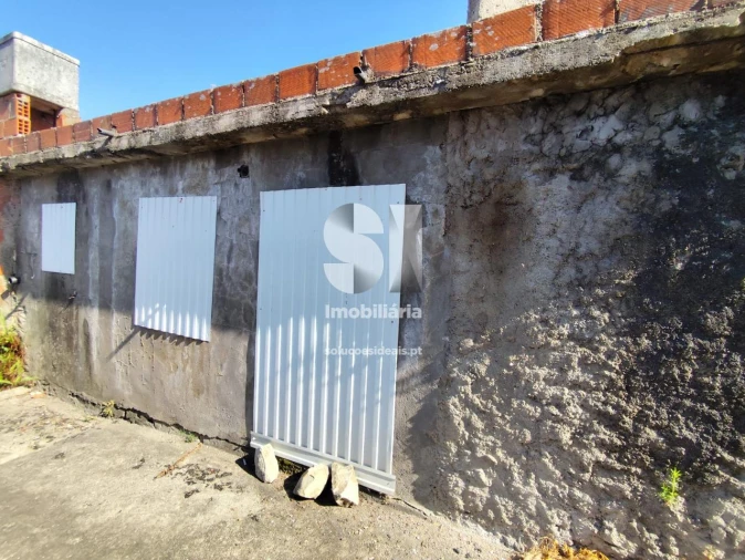 Moradia T2 para Venda em Casal Comba Foto 8