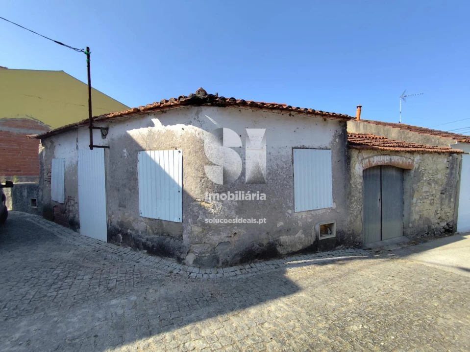 Moradia T2 para Venda em Casal Comba Foto 6