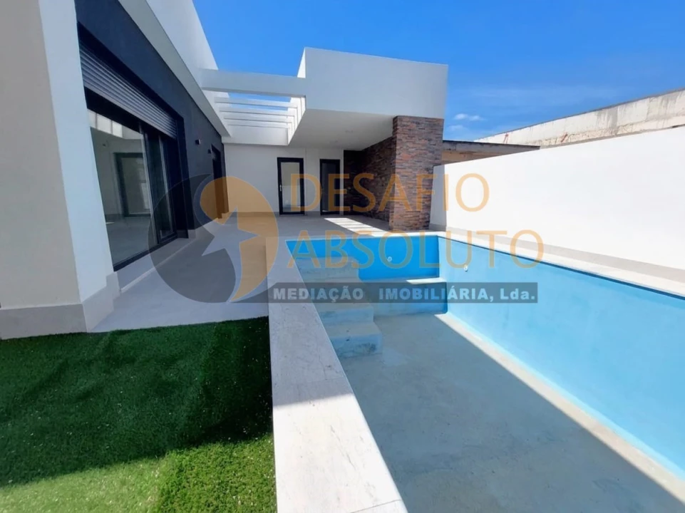 Moradia T3 para Venda em Azeitão (São Lourenço e São Simão) Foto 22