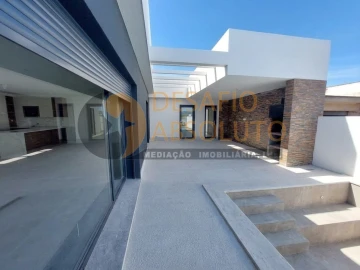 Moradia T3 para Venda em Azeitão (São Lourenço e São Simão)