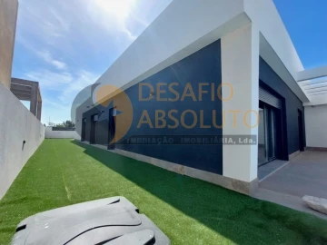 Moradia T3 para Venda em Azeitão (São Lourenço e São Simão)
