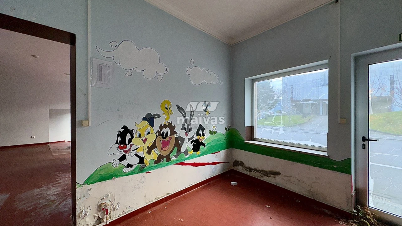 Loja para Venda em Campelo e Ovil Foto 8