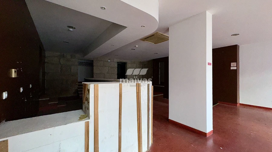 Loja para Venda em Campelo e Ovil Foto 6