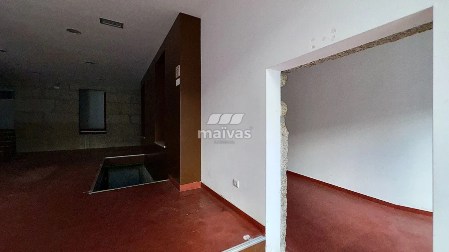 Loja para Venda em Campelo e Ovil Foto 10