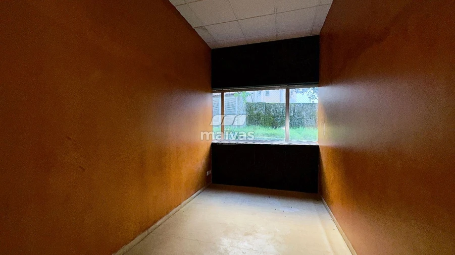 Loja para Venda em Campelo e Ovil Foto 34