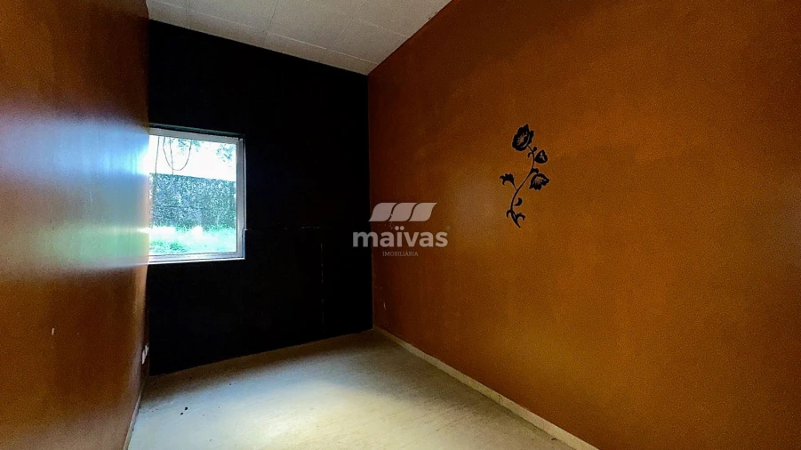 Loja para Venda em Campelo e Ovil Foto 35