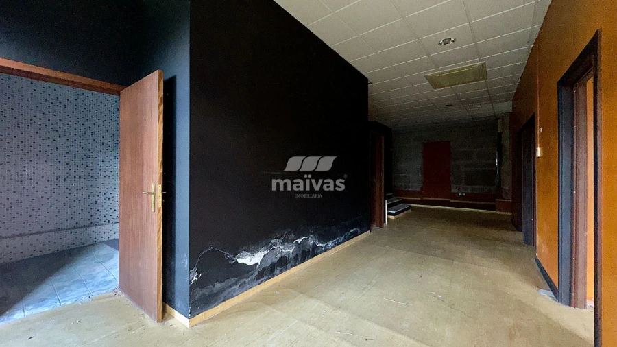 Loja para Venda em Campelo e Ovil Foto 37