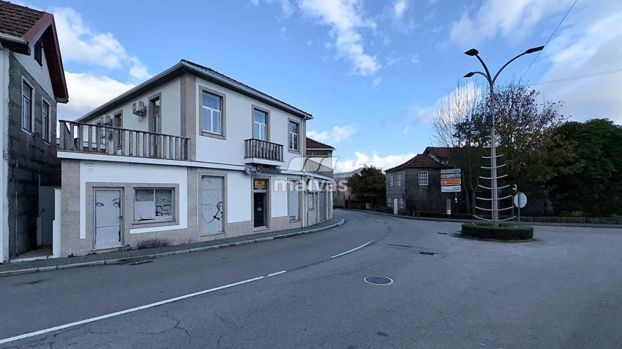 Loja para Venda em Campelo e Ovil Foto 40