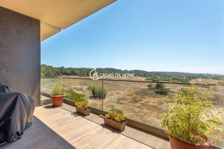 Apartamento T2 para Arrendamento em Arvore Foto 3