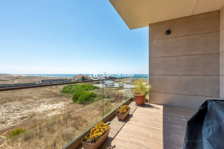 Apartamento T2 para Arrendamento em Arvore Foto 8