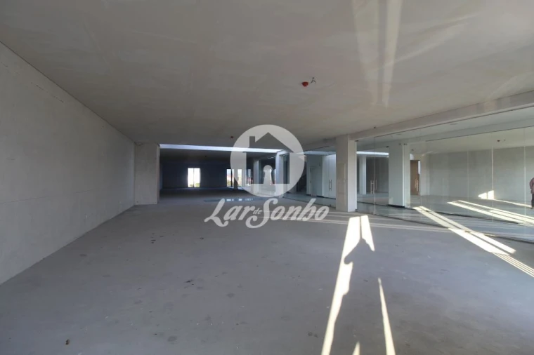 Loja para Arrendamento em Barqueiros Foto 1