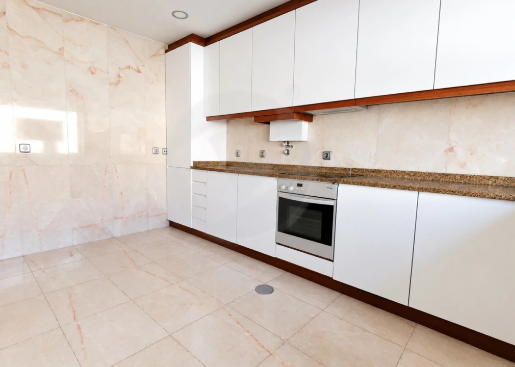 Apartamento T3 para Arrendamento em Póvoa de Varzim, Beiriz e Argivai Foto 6