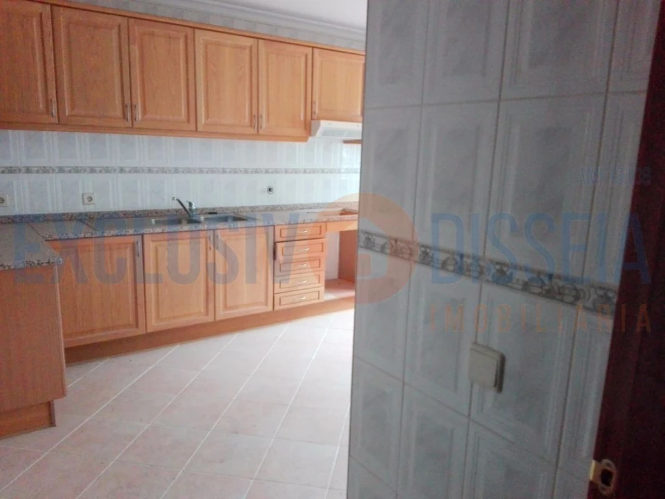 Apartamento T2 para Venda em Albergaria-A-Velha e Valmaior Foto 4