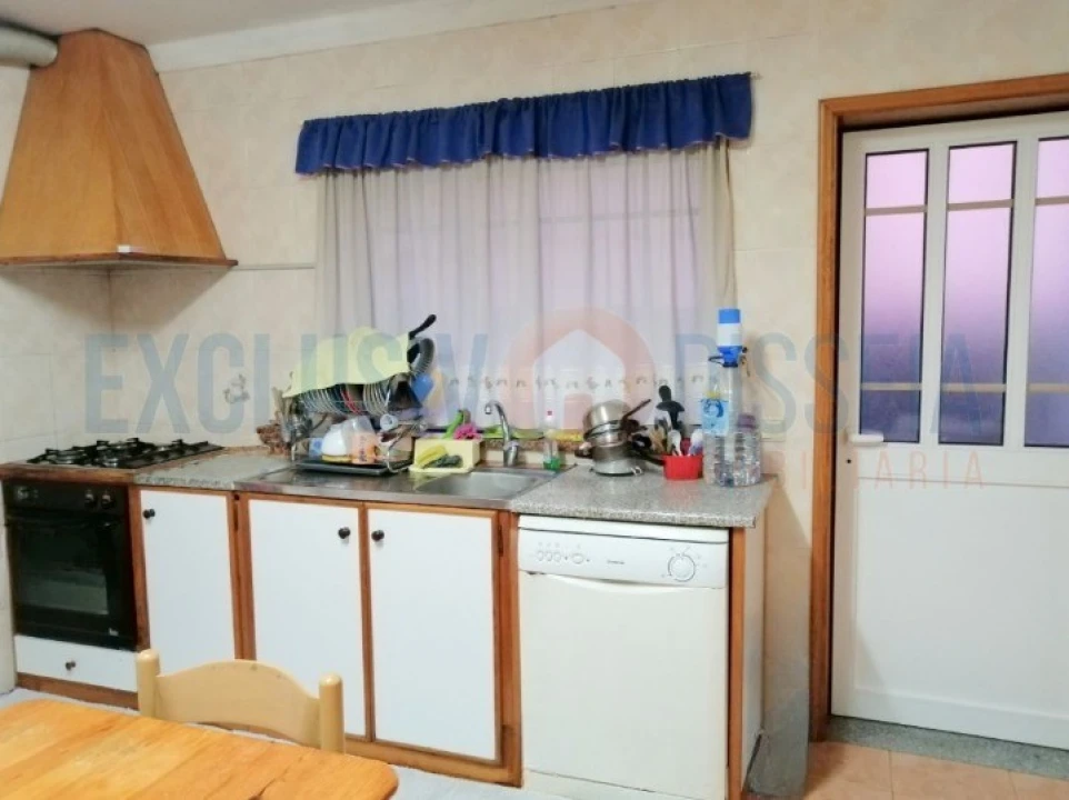 Moradia T3 para Venda em Branca Foto 3