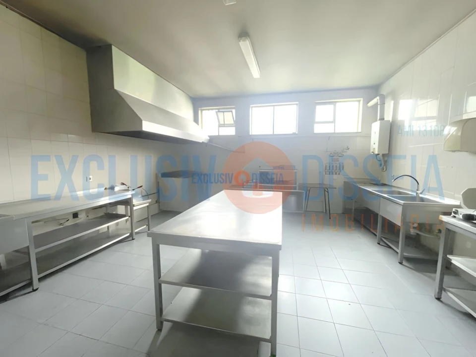 Loja para Venda em Oliveira do Bairro Foto 7