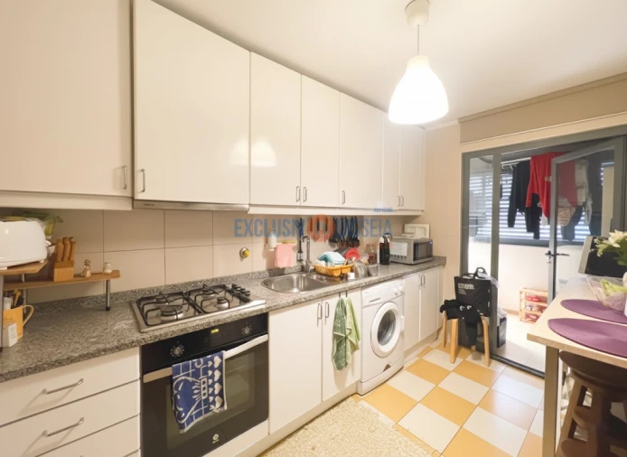 Apartamento T2 para Venda em Lordelo do Ouro e Massarelos Foto 1