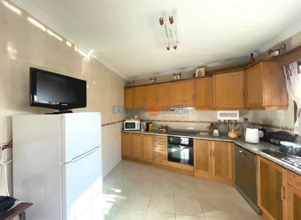 Moradia T4 para Venda em Aguada de Cima Foto 2