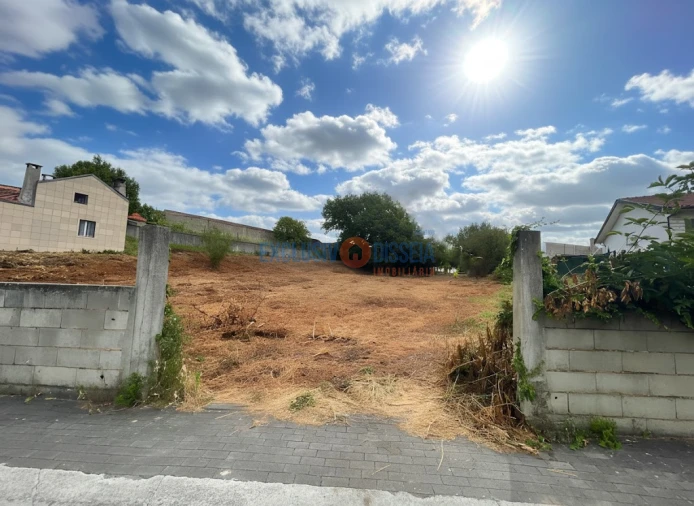 Moradia T3 para Venda em Barrô e Aguada de Baixo Foto 11