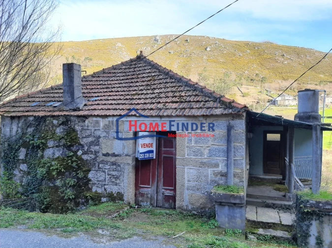 Moradia T1 para Venda em Fiães
