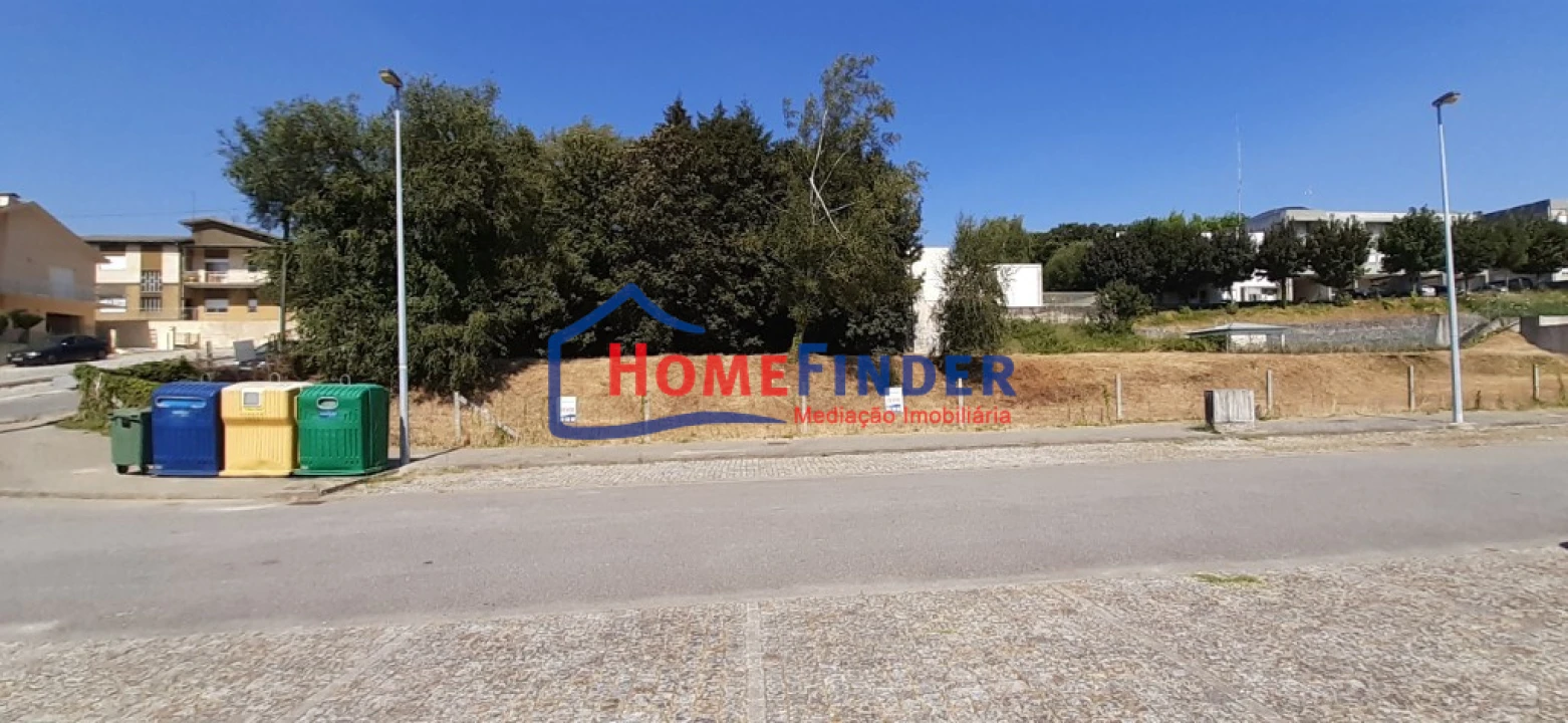 Terreno para Venda em Vila Cova da Lixa e Borba de Godim Foto 2