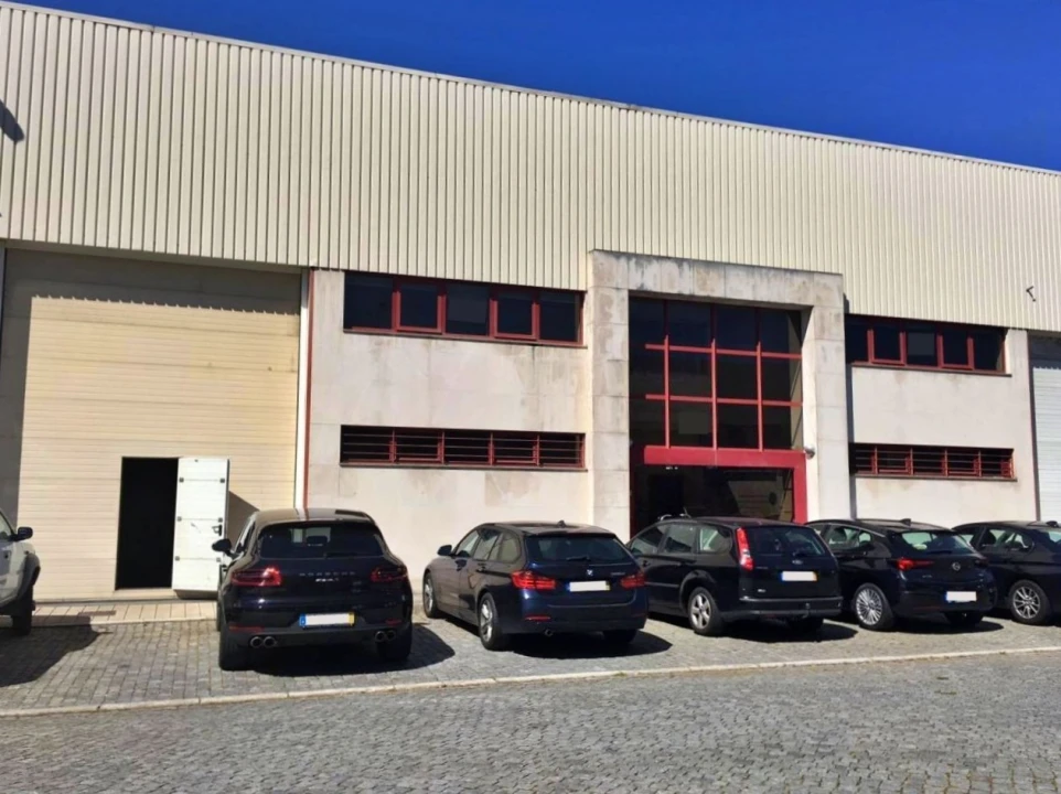 Armazém para Arrendamento em Moreira Foto 1