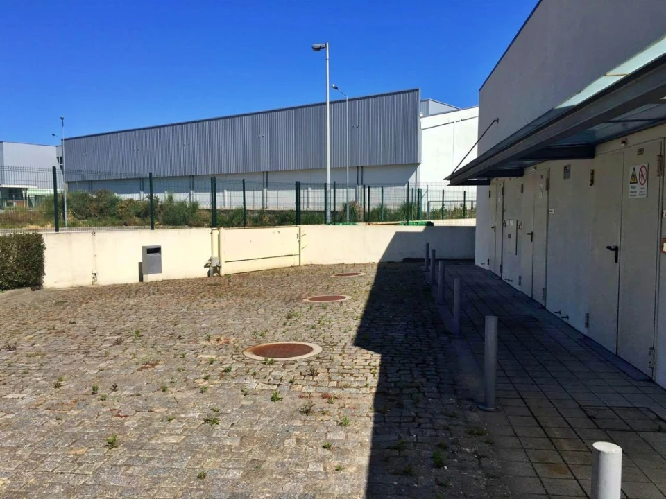 Armazém para Arrendamento em Moreira Foto 3