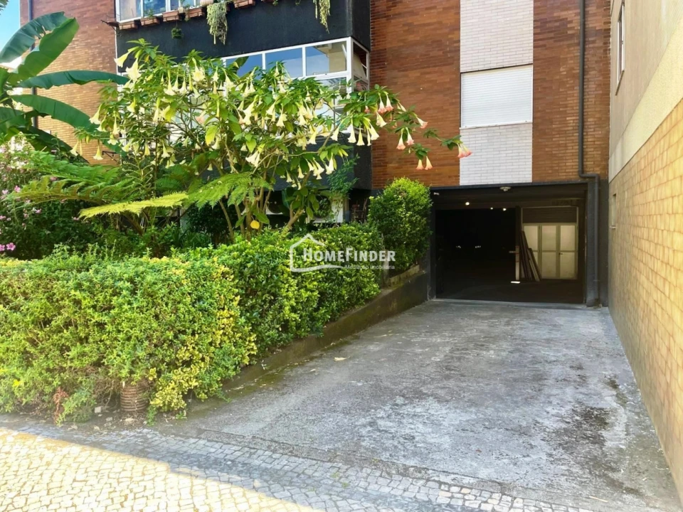 Garagem para Arrendamento em São Vitor (Braga) Foto 2