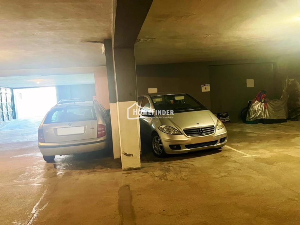 Garagem para Arrendamento em São Vitor (Braga) Foto 10