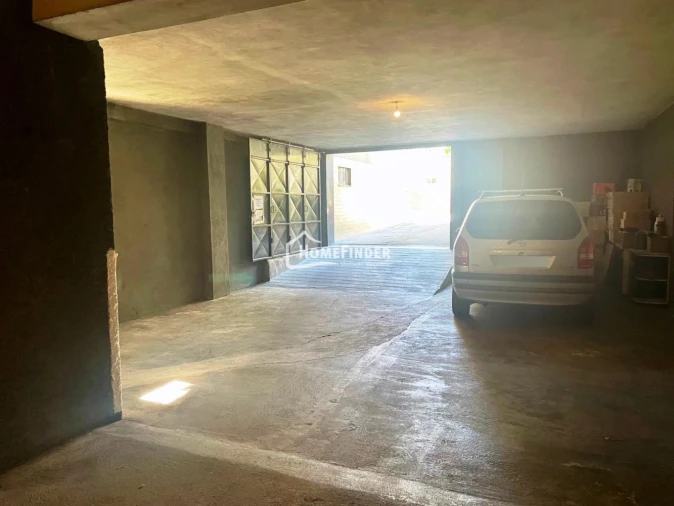 Garagem para Arrendamento em São Vitor (Braga) Foto 11