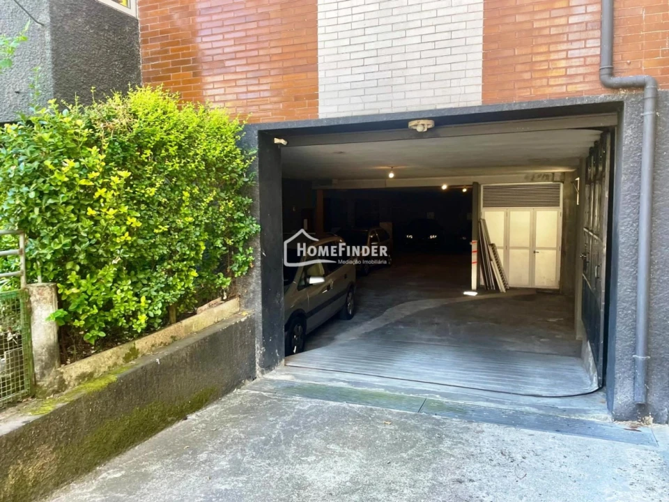 Garagem para Arrendamento em São Vitor (Braga) Foto 3