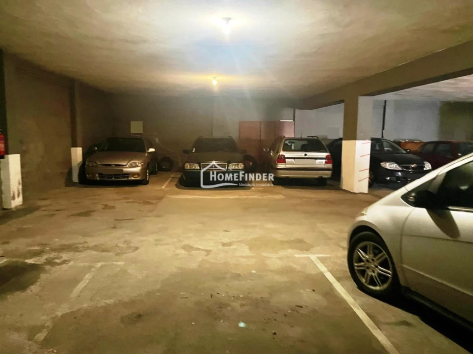 Garagem para Arrendamento em São Vitor (Braga) Foto 8