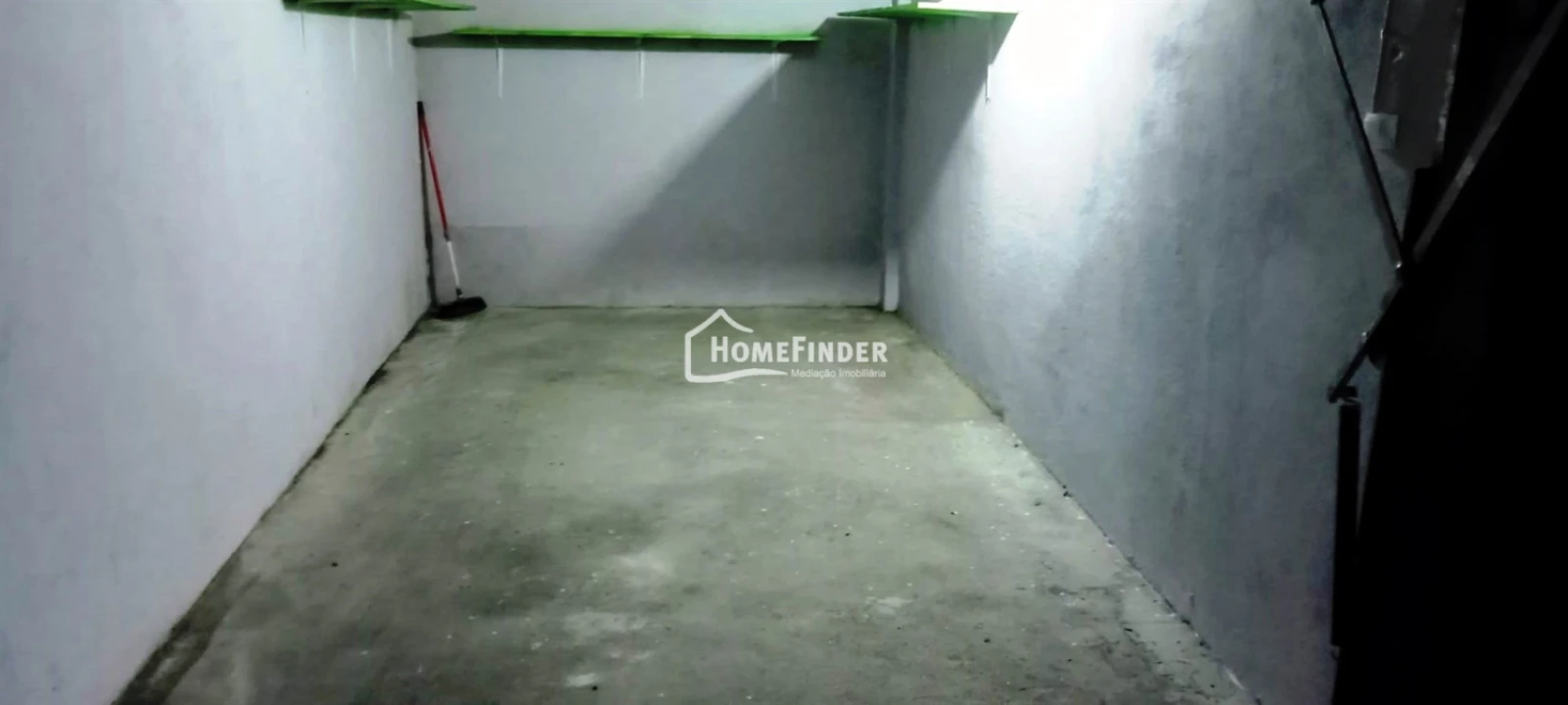 Garagem para Venda em Braga (São José de São Lázaro e São João do Souto) Foto 1