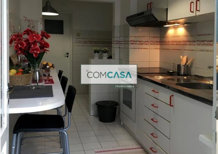 Apartamento T3 para Venda em Cedofeita, Santo Ildefonso, Sé, Miragaia, São Nicolau e Vitória Foto 4