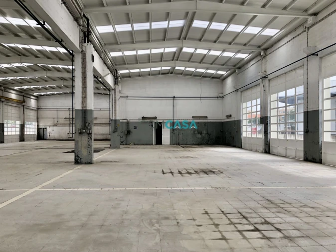 Loja para Arrendamento em São Mamede de Infesta e Senhora da Hora Foto 3