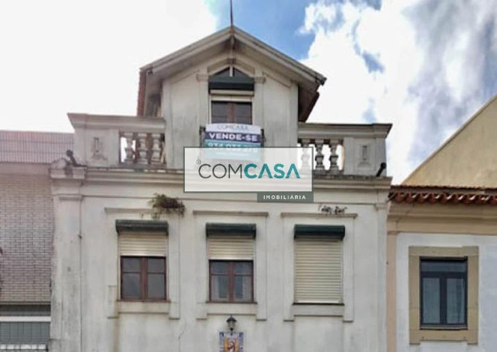 Loja para Venda em Paços de Brandão Foto 1