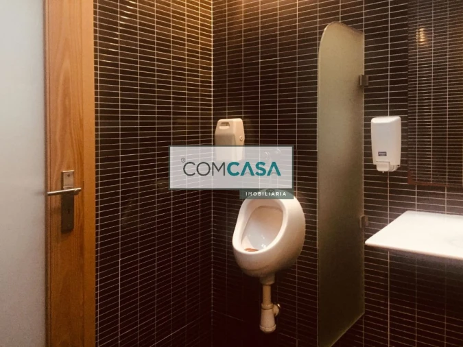 Loja para Trespasse em Matosinhos e Leça da Palmeira Foto 14