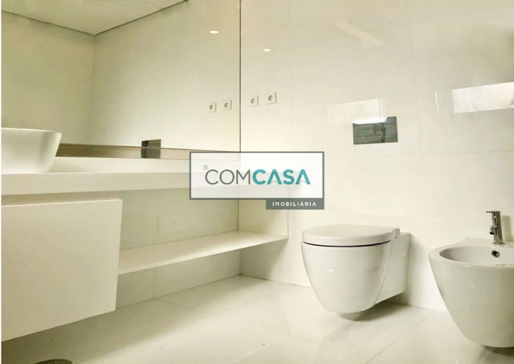 Moradia T4 para Venda em Vila Nova da Telha Foto 19