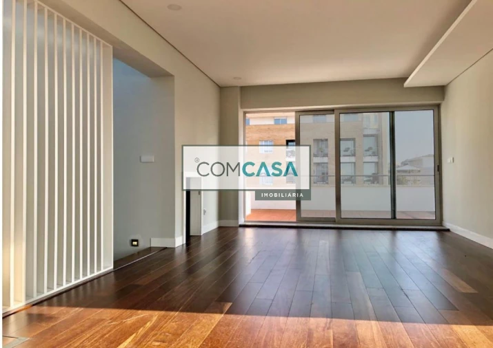 Moradia T4 para Venda em Vila Nova da Telha Foto 8