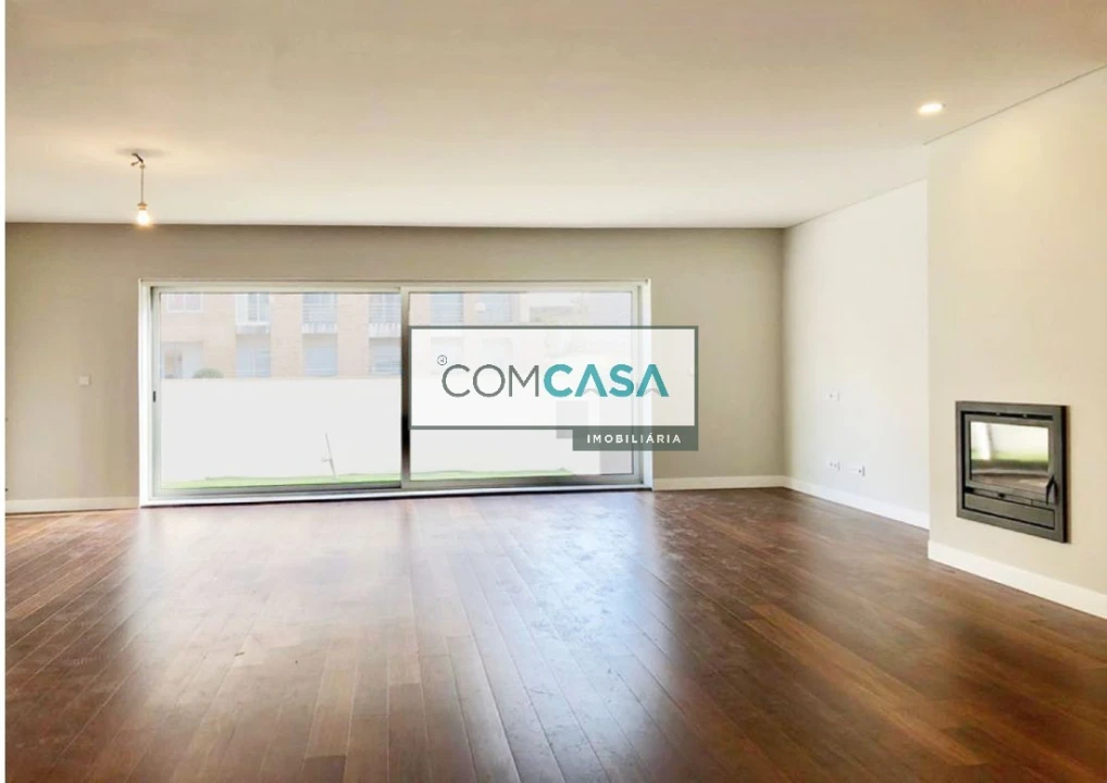 Moradia T4 para Venda em Vila Nova da Telha Foto 10