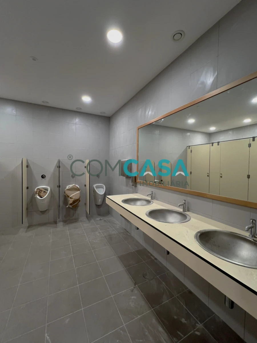 Loja para Arrendamento em Moreira Foto 22