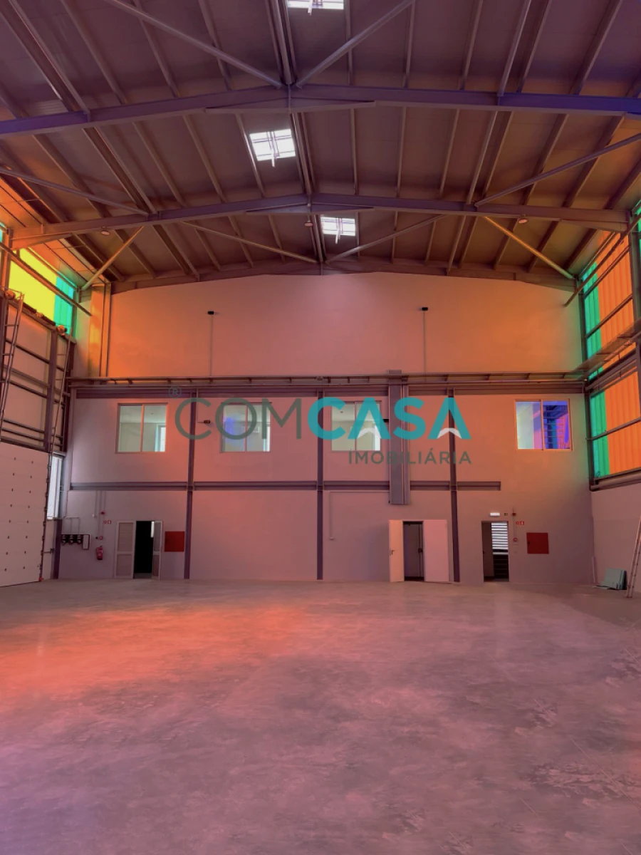 Loja para Arrendamento em Moreira Foto 4