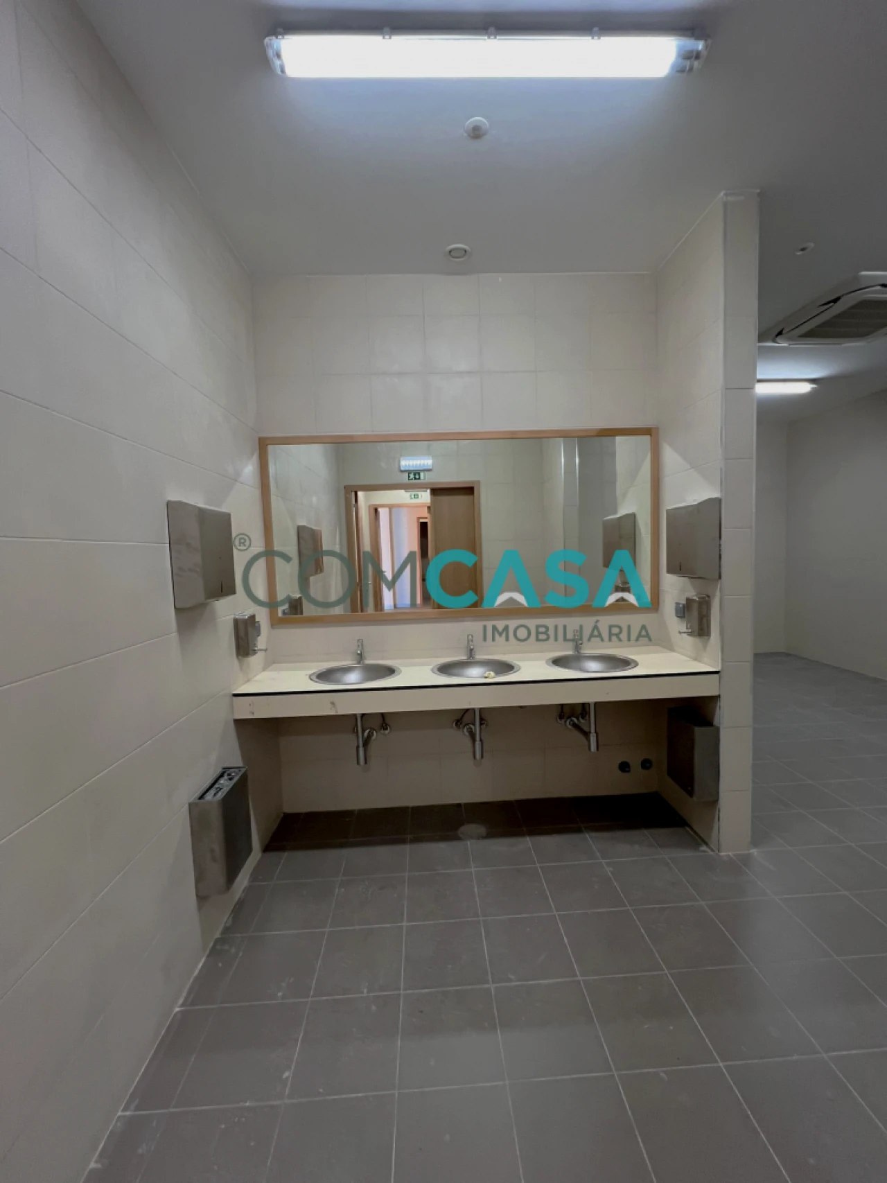 Loja para Arrendamento em Moreira Foto 20