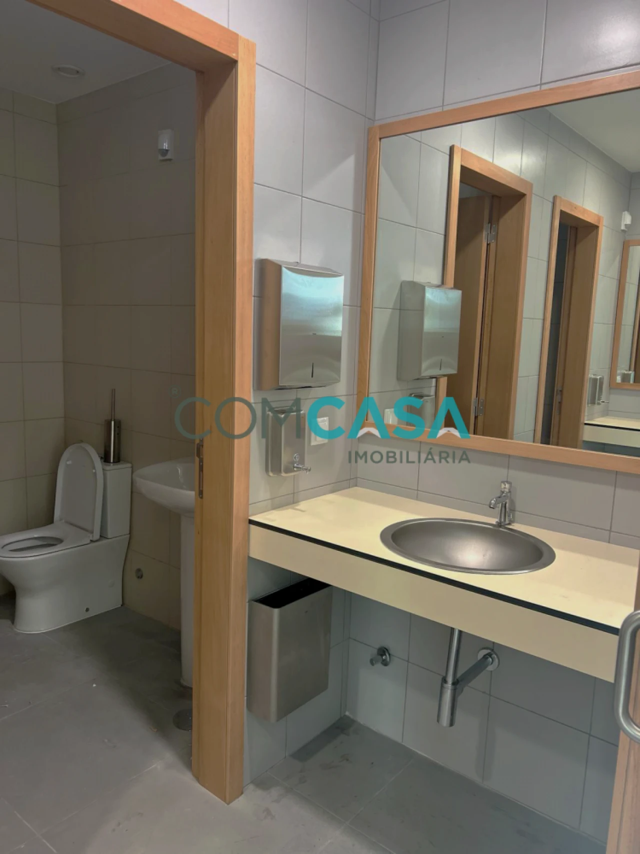 Loja para Arrendamento em Moreira Foto 13