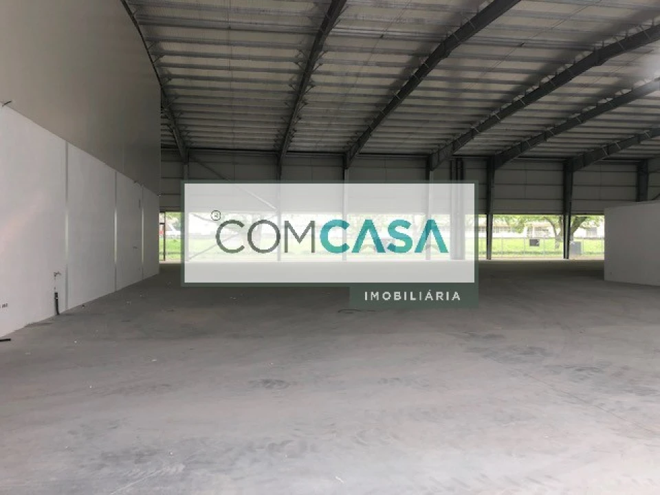 Loja para Arrendamento em Ramalde Foto 3