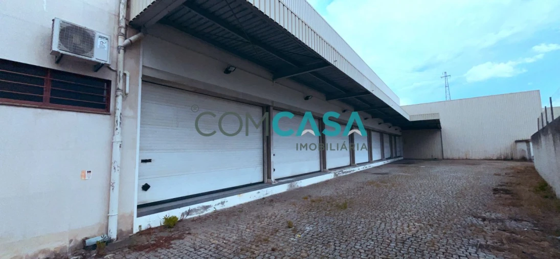 Loja para Arrendamento em Moreira Foto 20