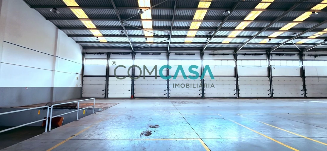 Loja para Arrendamento em Moreira Foto 5