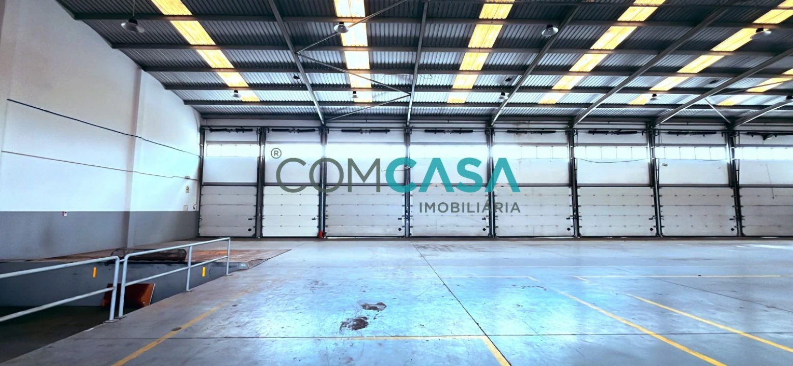 Loja para Arrendamento em Moreira Foto 5