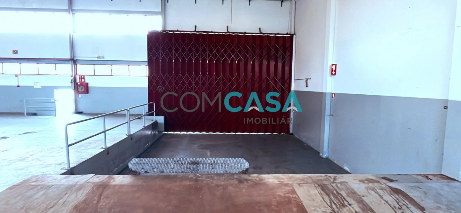 Loja para Arrendamento em Moreira Foto 8