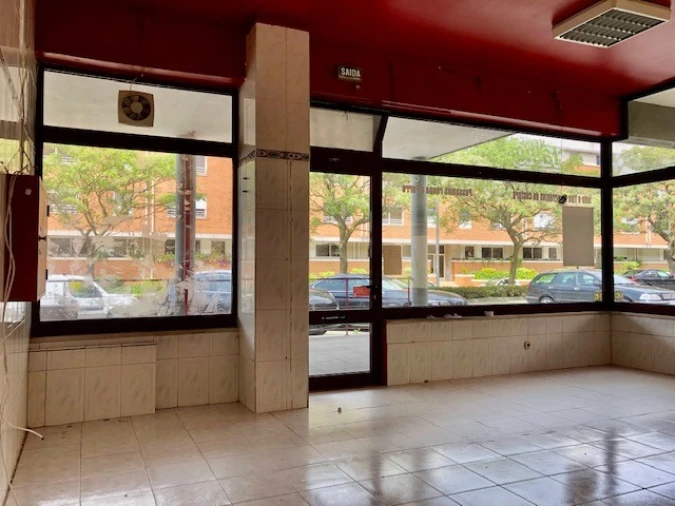 Loja para Venda em São Mamede de Infesta e Senhora da Hora Foto 4