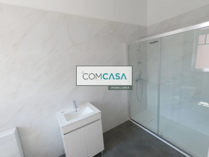 Moradia T0 para Venda em Paranhos Foto 9